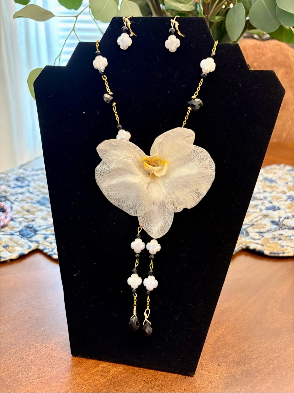 Delicate White orchid Floral Statement Necklace by